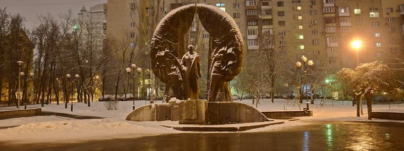 Особый взгляд на районы Киева: как ночью выглядит заснеженная Большая Васильковская