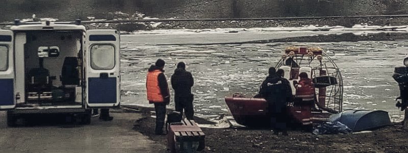В Киеве с Северного моста спрыгнул мужчина: спасти не удалось