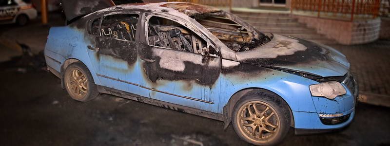 Пожар в Киеве: за ночь сгорели Volkswagen, Toyota и Daewoo