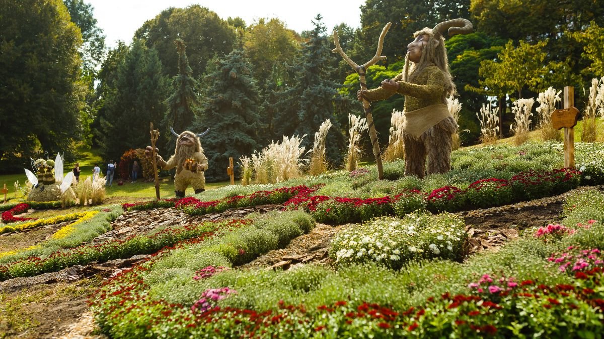 У Києві відкрився «Магічний сад» з казковими героями: де і коли побачити та зробити яскраві фото