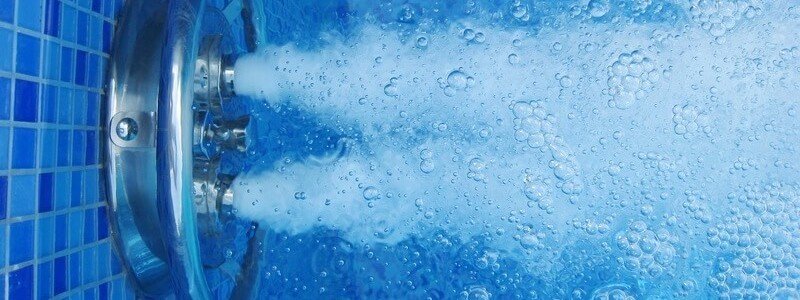 Альгициды для бассейна – чистая вода для здорового отдыха
