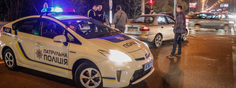 В Киеве на Троещине Opel на "евробляхах" влетел в Daewoo Lanos