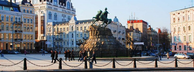 В Киеве перед Лигой чемпионов студенты будут водить иностранцев к историческим местам