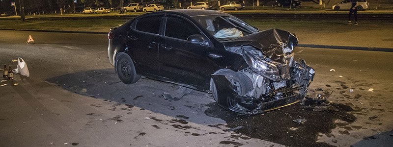 В Киеве водитель Kia на большой скорости протаранил четыре машины