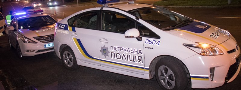 В Киеве возле ТЦ "Гуливер" произошло пьяное ДТП: Volkswagen протаранил Citroen
