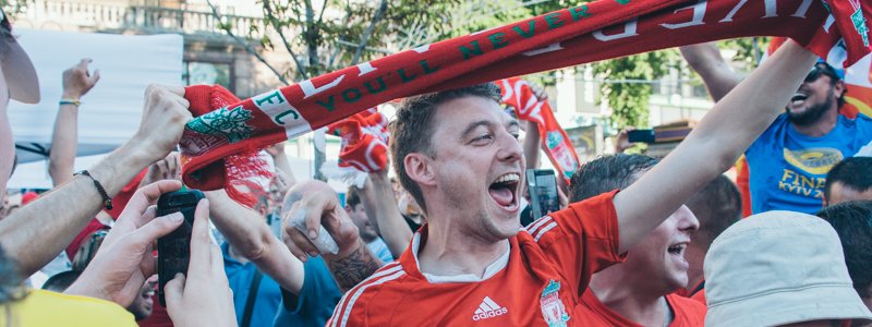 Финал Лиги чемпионов 2018 в лицах: Киев заполонили футбольные фанаты