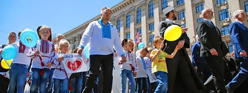 В центре Киева из-за детей ограничат движение транспорта: подробности