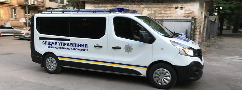 В Киеве на Дорогожичах жители многоэтажки целый день игнорировали труп мужчины