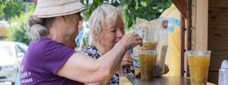 У Києві пенсіонерів годують безкоштовними обідами