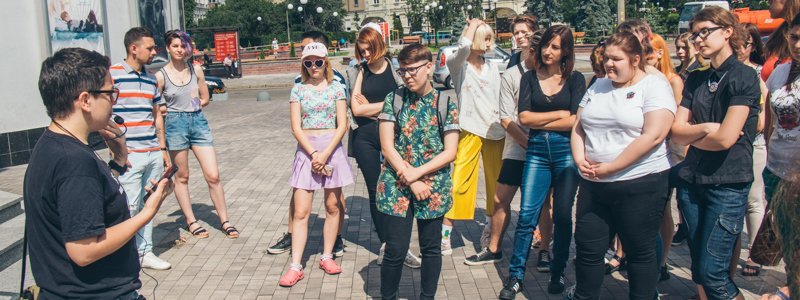В Киеве провели автобусную ЛГБТ-экскурсию