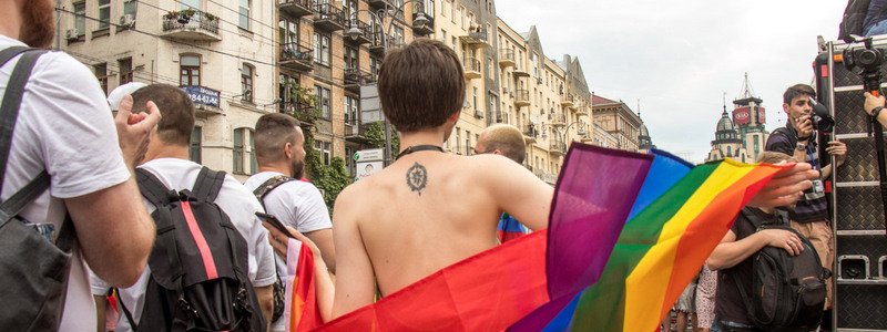 "Свободная страна ограниченных возможностей": реакция соцсетей на ЛГБТ-парад в Киеве