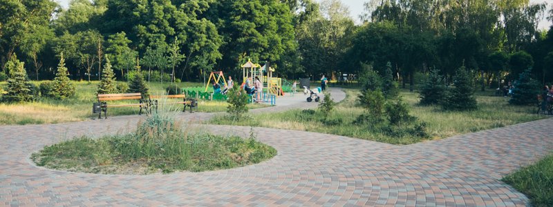 Как сейчас выглядит парк на улице Винницкой в Киеве после капремонта