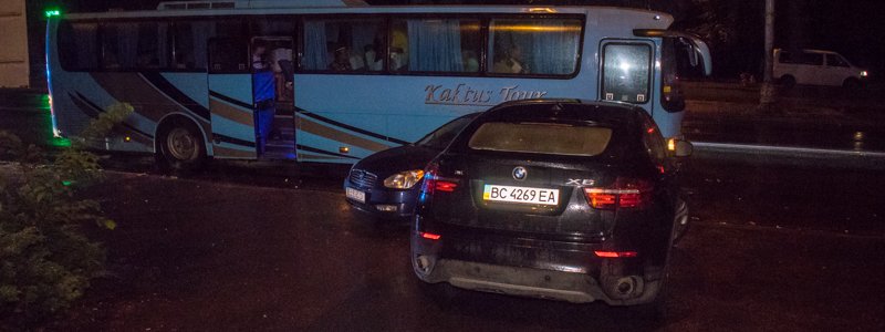 В Киеве на Голосеево в ДТП попал автобус с белорусами
