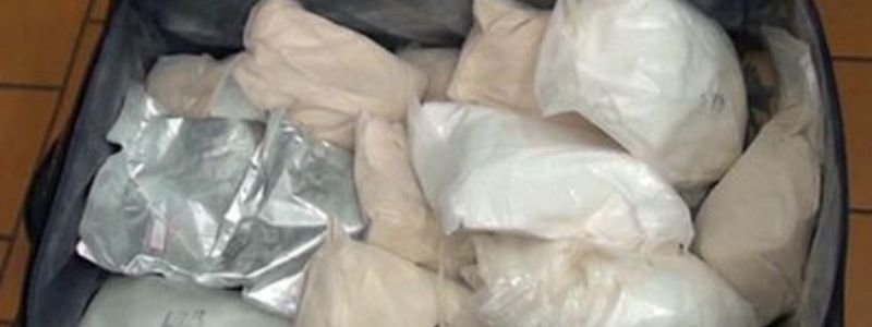 В Киеве через аэропорт "Борисполь" пытались ввезти 6 килограмм кокаина