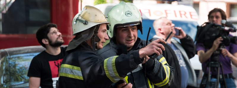 В Киеве до понедельника объявили высокую пожароопасность: как спастись от огня и помочь другим