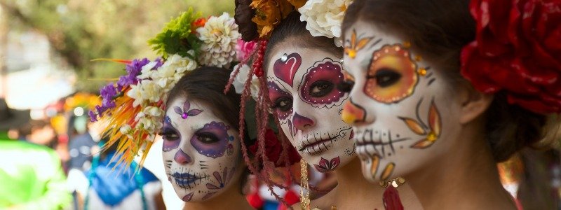 Информатор дарит билеты на первый ночной карнавал Santa Muerte в Киеве