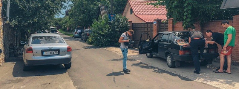 На место стрельбы в Киеве на Борщаговке приехала Audi из полицейской ориентировки: подробности