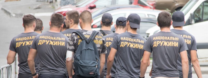 Диванные войска остались на диване: в Киеве поддержать хорватских футболистов пришли всего два десятка парней