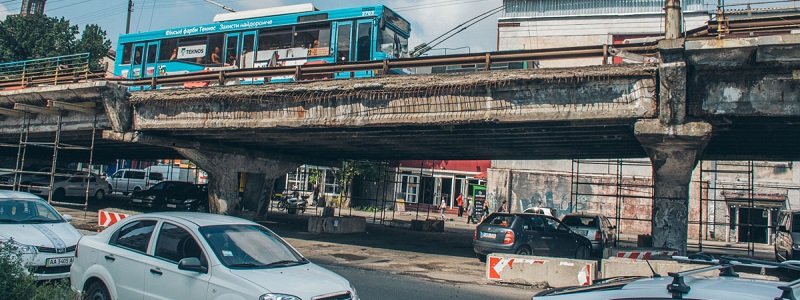 В Киеве никак не начнут ремонтировать Шулявский мост