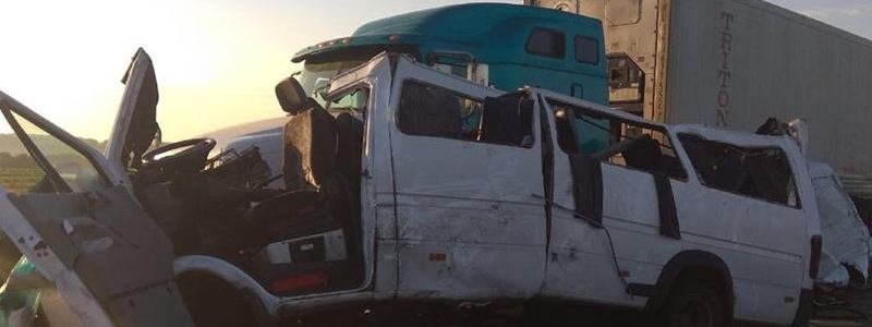 ДТП в Николаеве с рейсовым автобусом и фурой: 5 погибших, 12 пострадавших