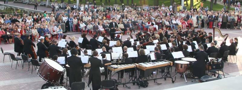Німецький молодіжний оркестр безкоштовно закохуватиме мешканців Києва у симфонічну музику