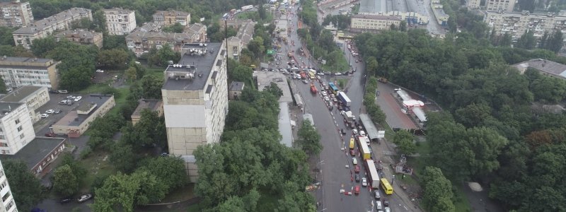 В Киеве перекрыли улицы, где рухнул путепровод: фото аварии с высоты
