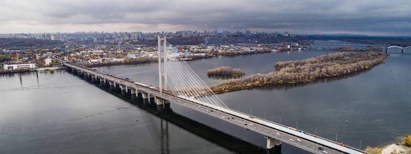 В Киеве на Южном мосту на 20 дней частично перекроют движение