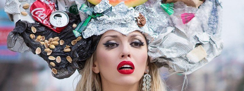 "Кокошник сними": Оля Полякова обвинила Lady Gaga в плагиате
