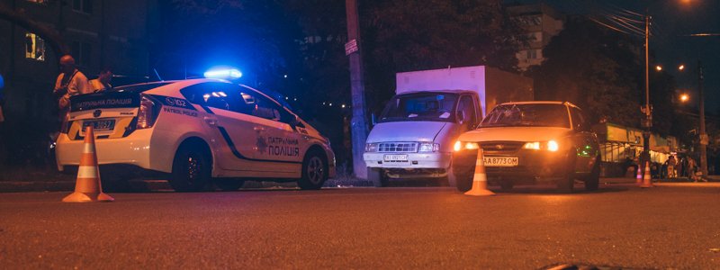 В Киеве на Воскресенке Daewoo сбил пешехода