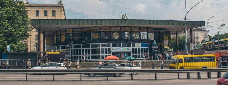 В Киеве на станции метро "Шулявская" ищут бомбу