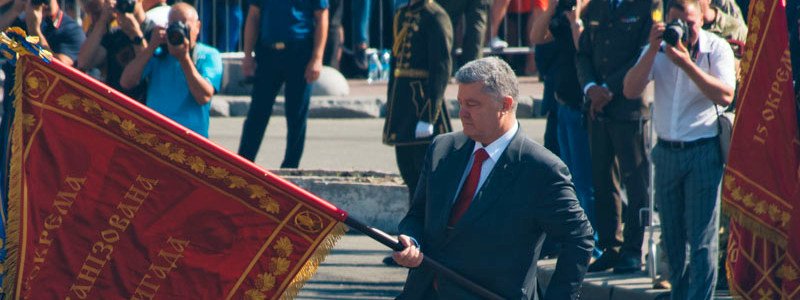 «Сногсшибательная» речь Порошенко: как Президент запустил военный парад в Киеве