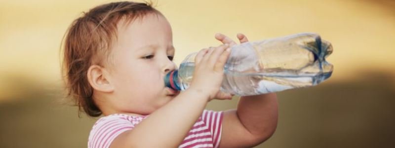 Специалисты рассказали, как правильно пить воду и сколько ее нужно для здоровья