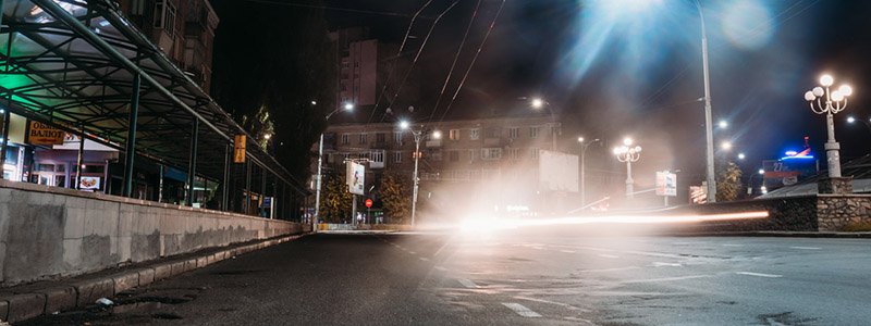 Особый взгляд: как ночью выглядит Севастопольская площадь в Киеве