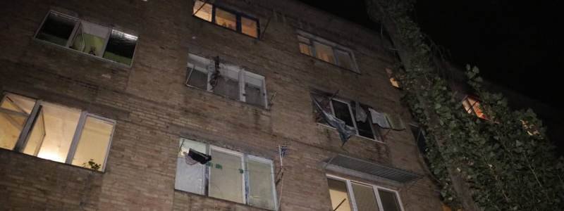 В Киеве в общежитии взорвалась микроволновка: в пожаре пострадала женщина