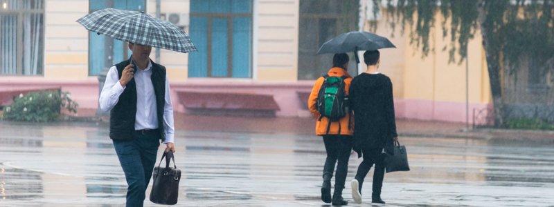 На Киев надвигается гроза и дождь: что делать в условиях непогоды