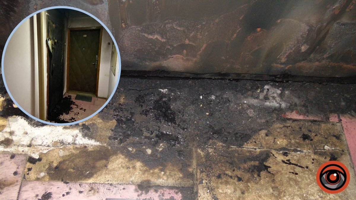 У Києві чоловік через помсту підпалив двері колишній