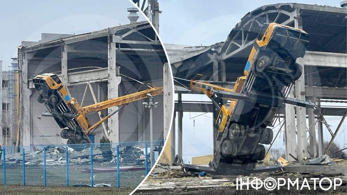 Инцидент во время демонтажных работ на производстве в Киеве