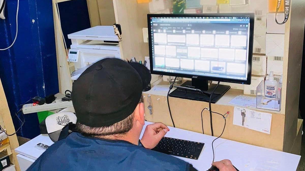 Коломиянин виявився інтернет-шахраєм
