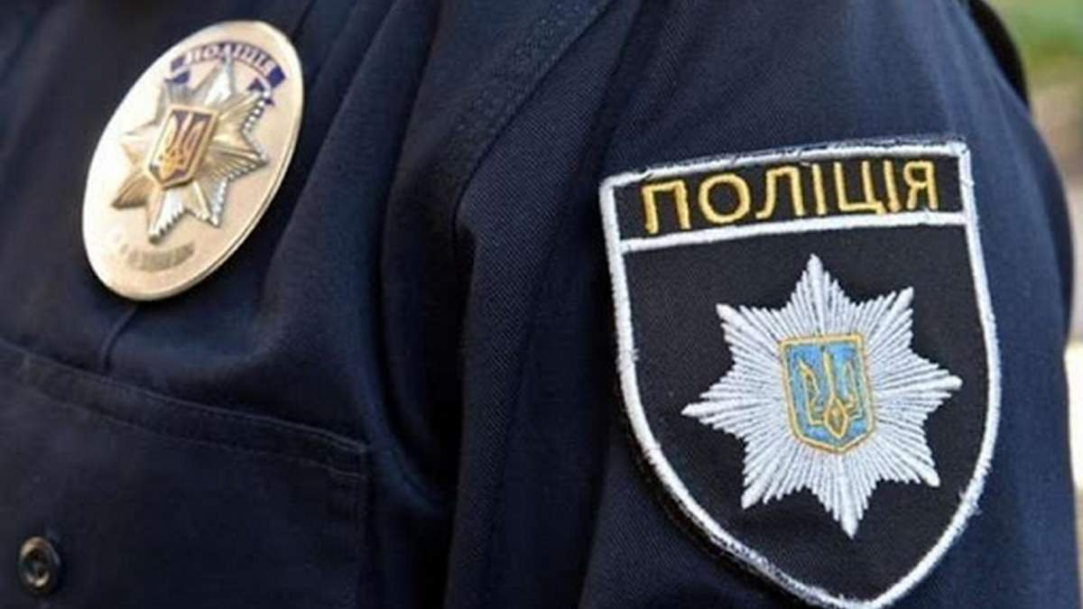Чоловік чинив опір та поранив поліцейського