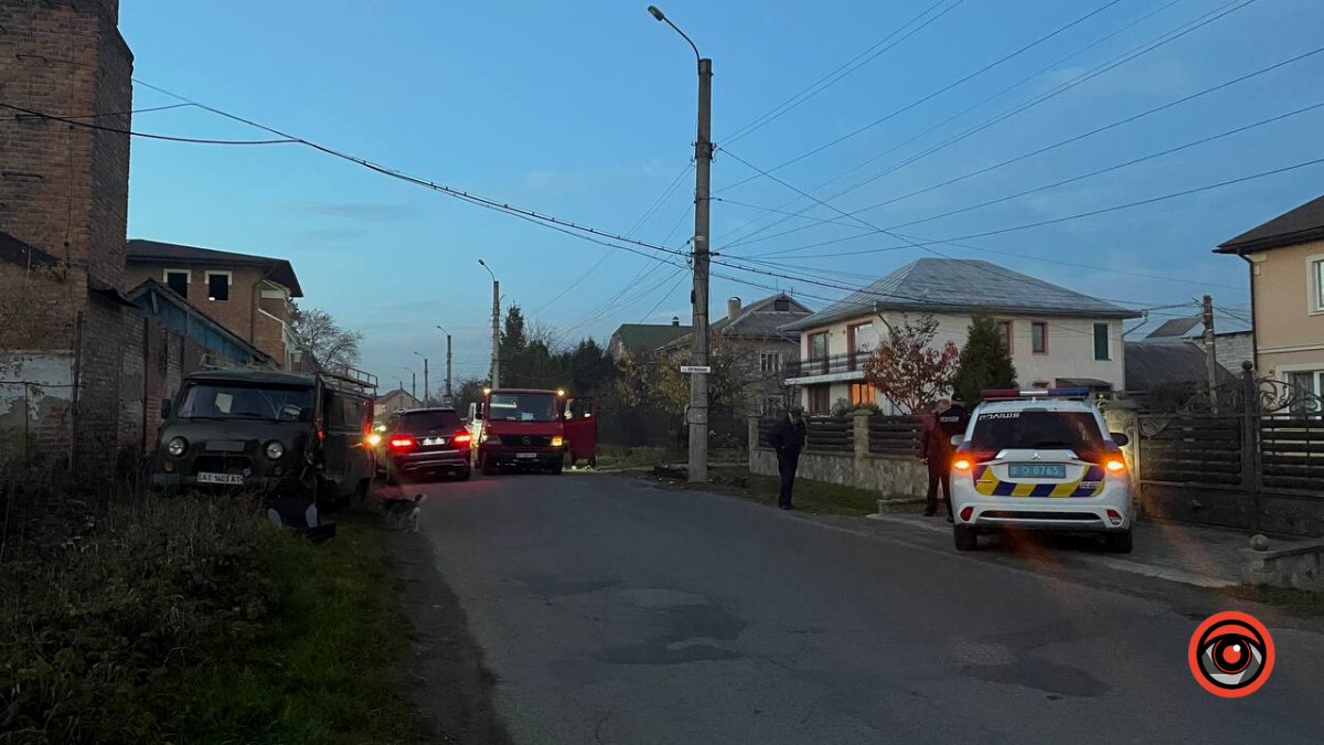 Йшов на обгін: ДТП на вулиці Довбуша у Коломиї 1
