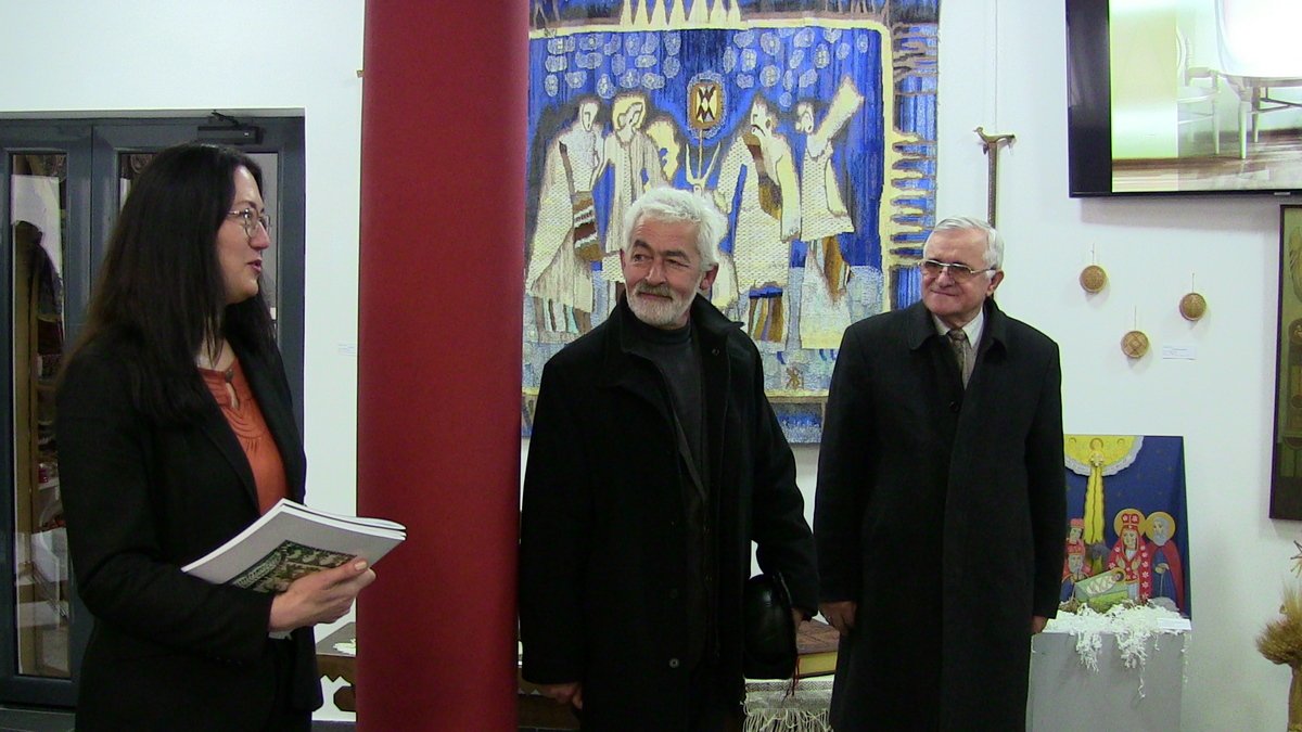 "Різдвяне коло": у Коломиї відбулось відкриття виставки