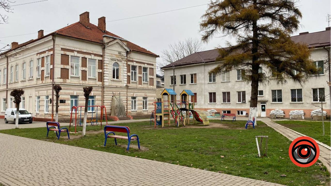 На що ліцей №5 витратив 3 000$ від благодійників?