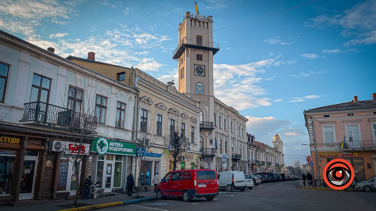 Коломийська міськрада замовила у комунального підприємства демонтаж реклами на майже 87 тис грн