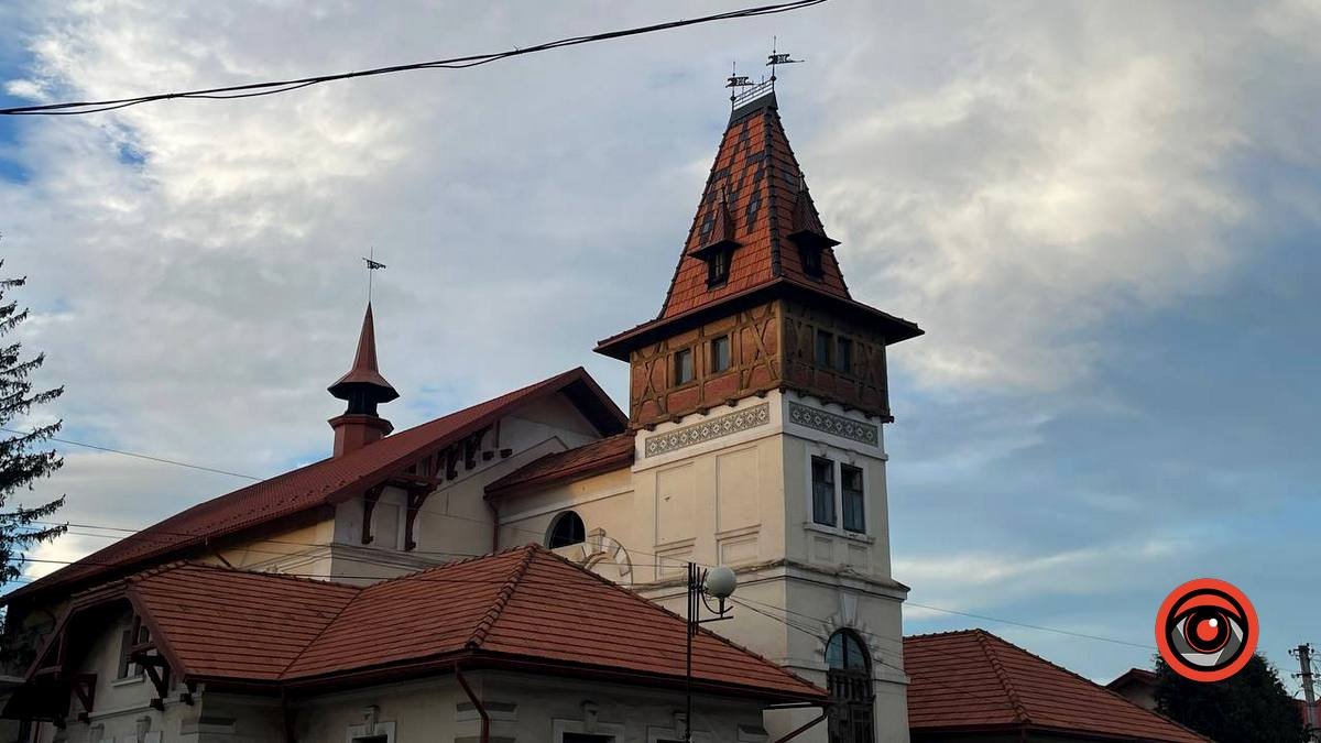 Як новенький: у Соколі відреставрували дах