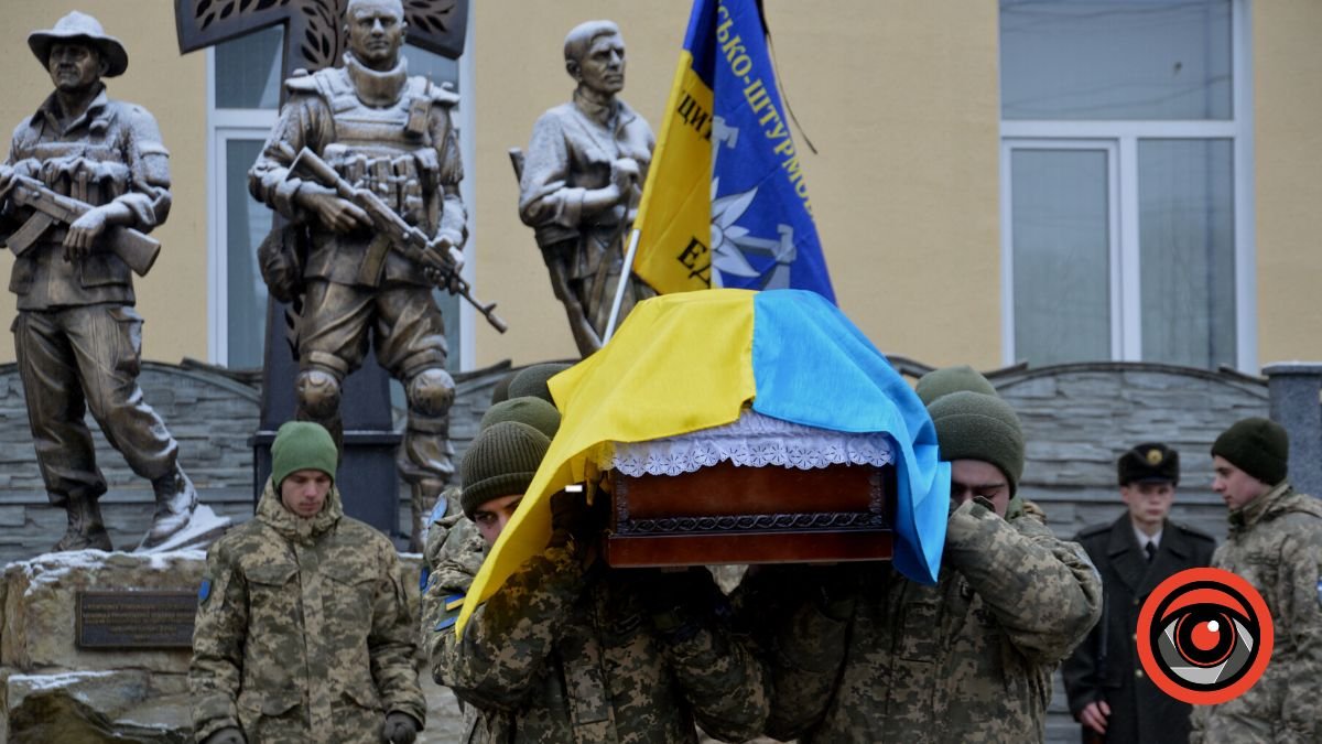 Коломия попрощалася з Героєм Володимиром Кобилянським