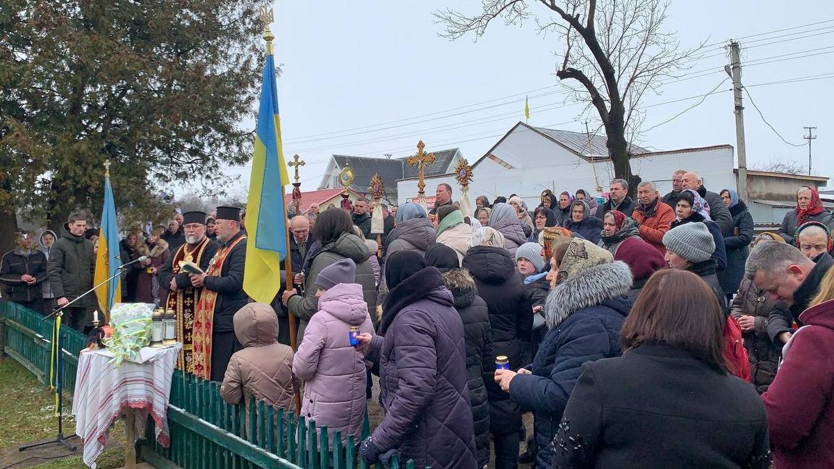 У Саджавці вшанували пам'ять Героїв Небесної Сотні та загиблих захисників