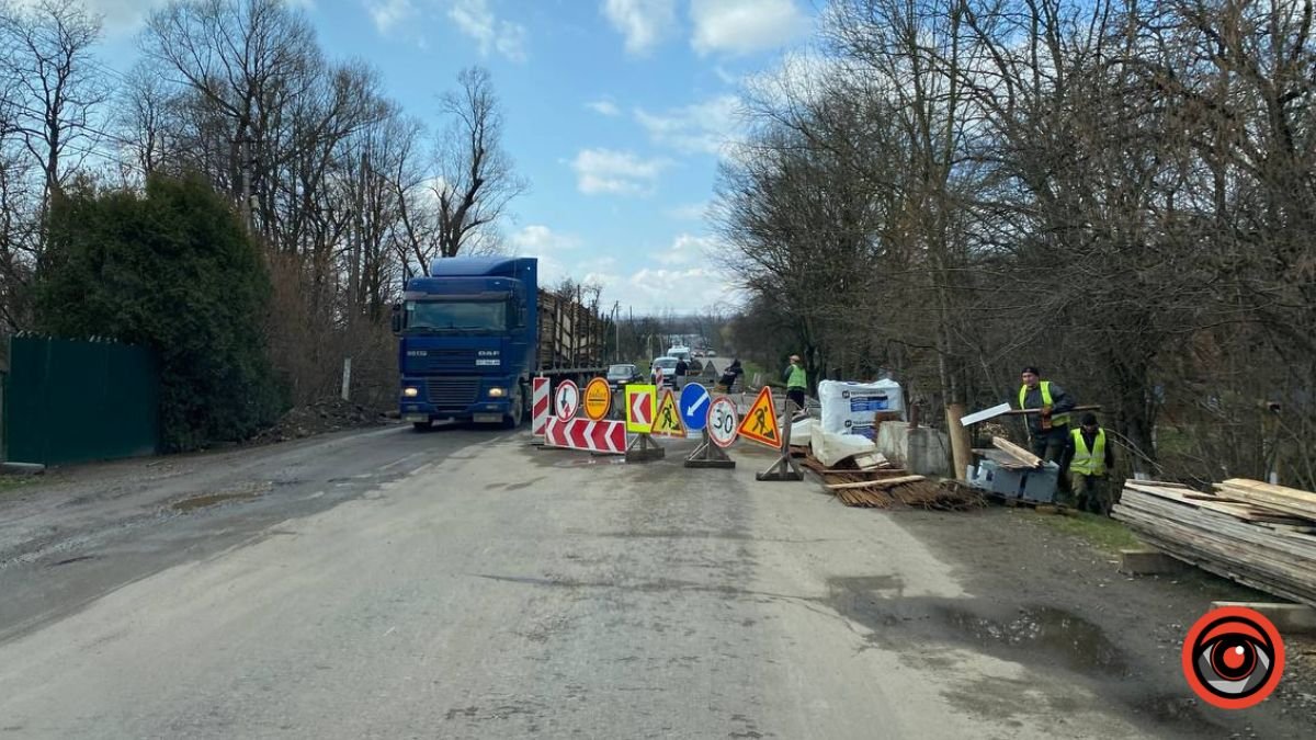 У Верхньому Вербіжі продовжують ремонтувати міст