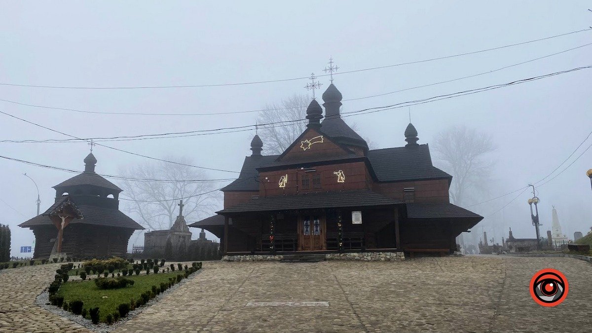 Розклад Богослужінь у Благовіщенській церкві на квітень
