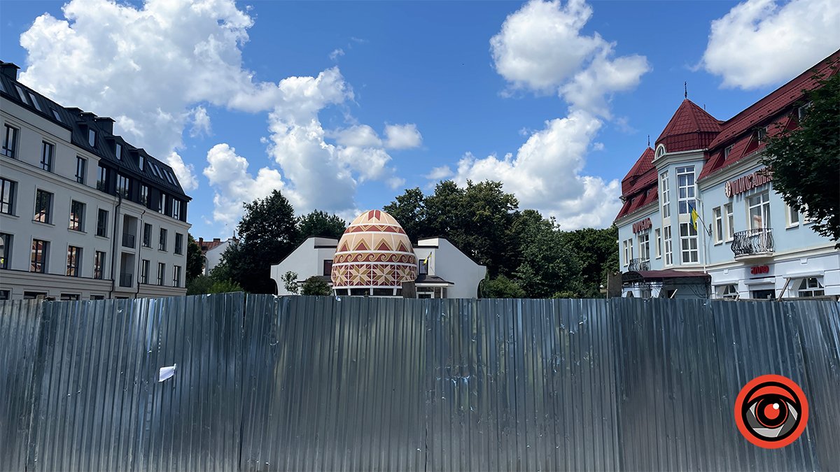 Чи встигнуть закінчити реконструкцію площі в Коломиї до Дня міста?