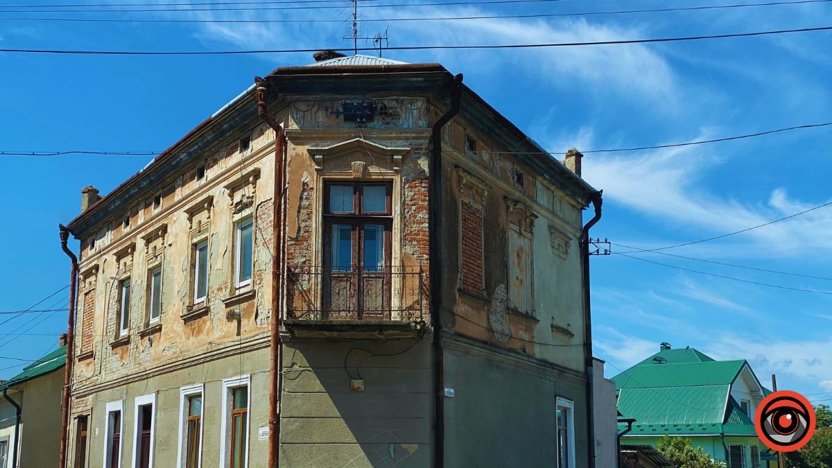 Давні будівлі, які пронизані історією | вулиця Миколи Верещинського